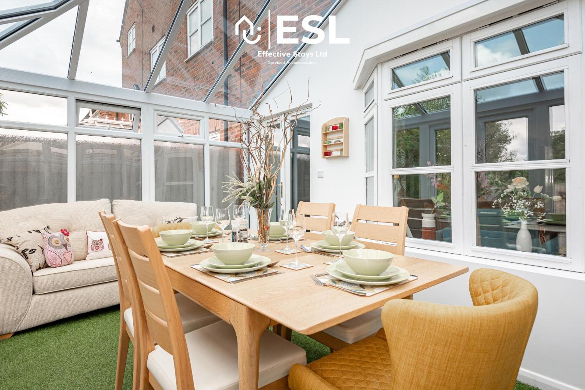 4 Bedroom Townhouse 10Mins Walk From Shrewsbury Town Centre With Parking 외부 사진
